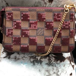 Louis Vuitton Limited Edition Pochette